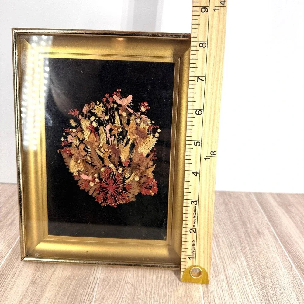 Vintage Pressed Flower Art Shadow Box Gold Frame Velvet Background Floral‎ Decor